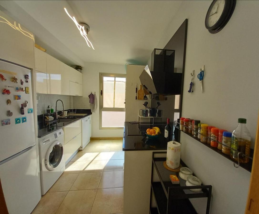 Modern House With 2 Bedrooms Near The Beach Castillo del Romeral Luaran gambar