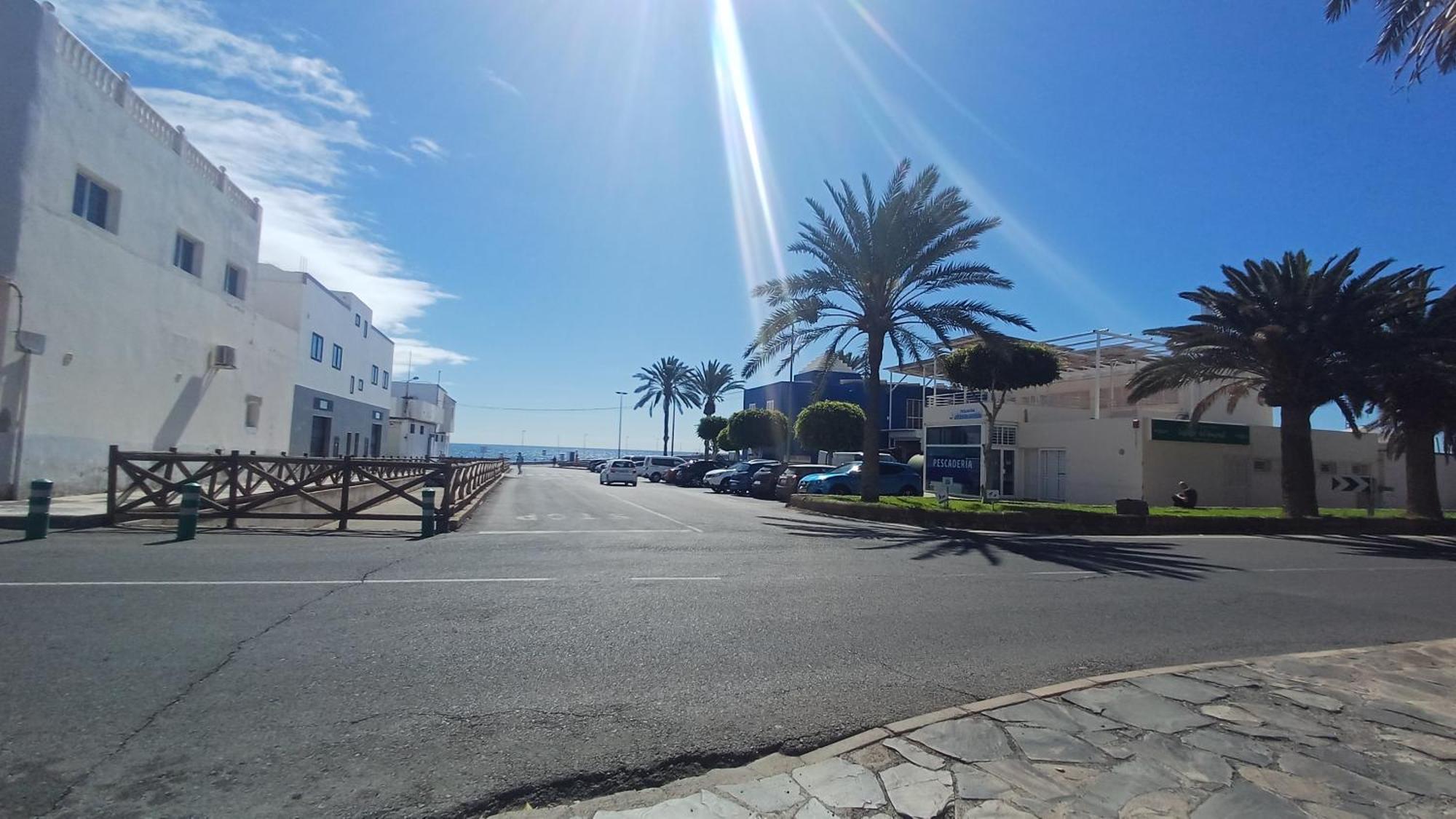 Modern House With 2 Bedrooms Near The Beach Castillo del Romeral Luaran gambar